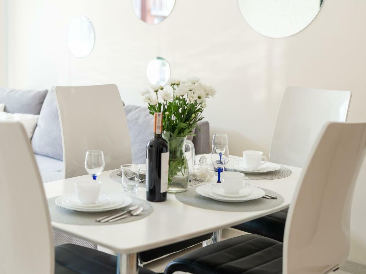 Color Apartments Apartament Black & White Kolobrzeg Dış mekan fotoğraf