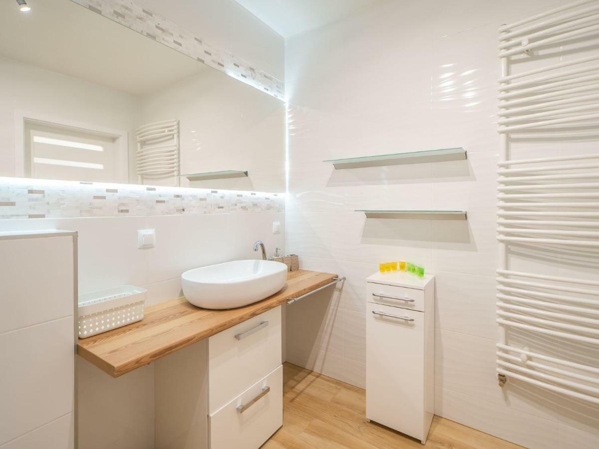 Color Apartments Apartament Black & White Kolobrzeg Dış mekan fotoğraf